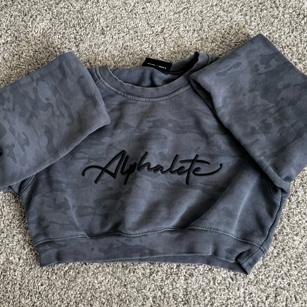 Alphalete Cropped Signature Crew Camo Delta Blue